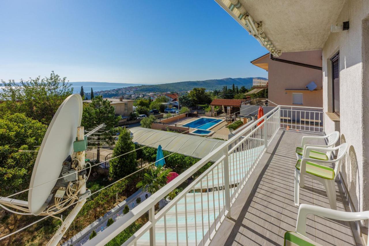 Apartments Budzyn Novi Vinodolski Exterior photo